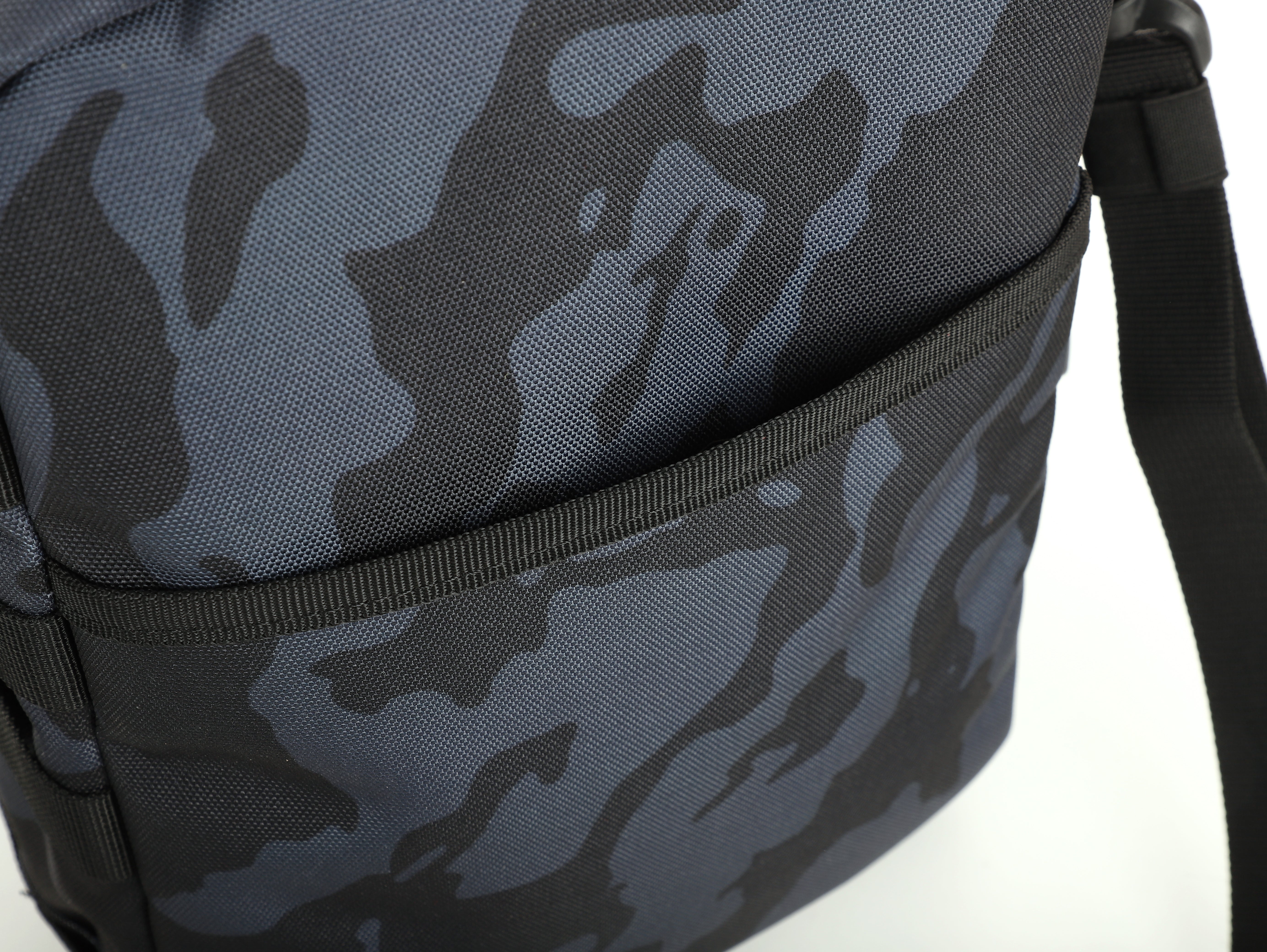 BRAVO - Black Grey Camo ( Handbag )