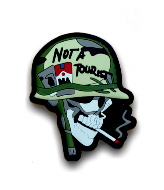 ليس سائحًا (جمجمة)